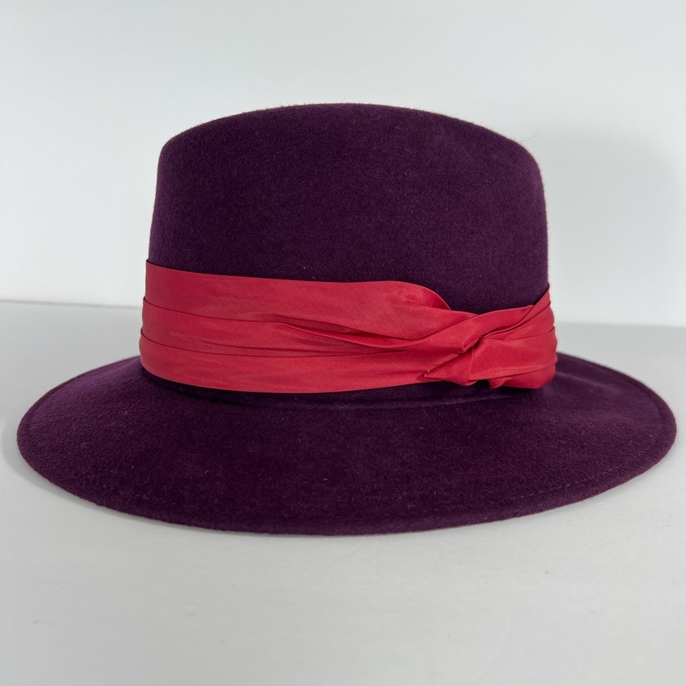 Vintage Plumb Ruth Alan Doeskin Made in U.S.A 100% Wool Classic Hat